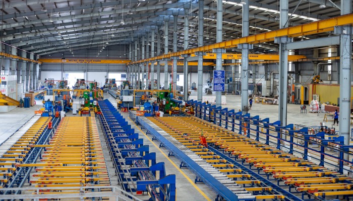 quy-trinh-dun-ep-tai-nha-may-nhom-xingfa-window